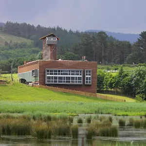 Urdaibai Bird Center Hotel